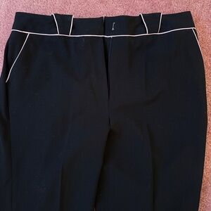 Larry Levine Black Cropped Pants with Pink Trim